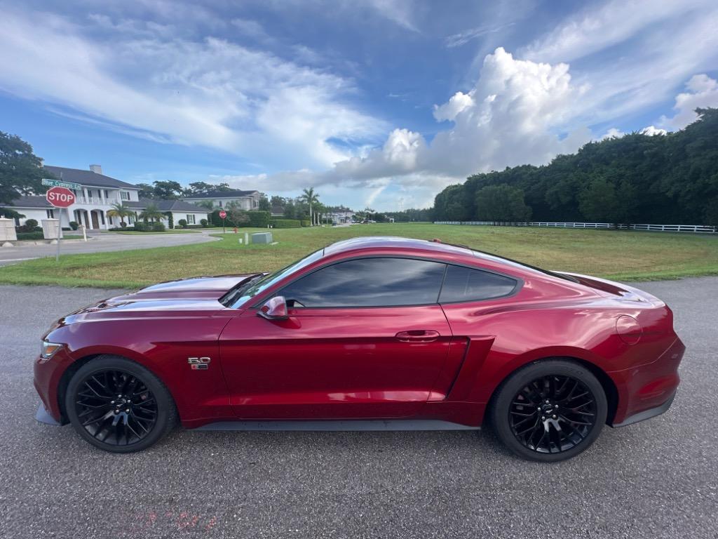 2017 Ford Mustang - $39,995